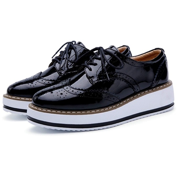 Black Oxford Patent Platform Lace-Up Shoes - Picture 1 of 7